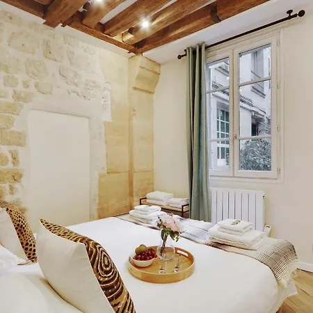 Apartment Authentic - 1br-4p - Le Marais *
